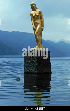 Statue von Prinzessin Tatsuko im See Tazawako in Akita Preficture, Japan Stockfoto