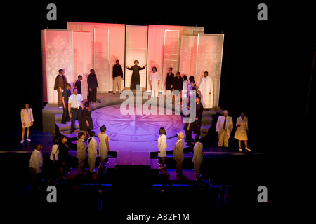 Detroit Michigan Mosaik Jugendtheater s Generalprobe für seine Leistung der Stadt in einer Meerenge Stockfoto