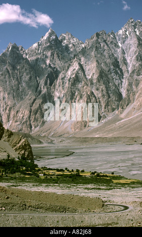 Pakistan Azad Kaschmir Gulmit Karakorum Highway Pasu Gipfel Stockfoto