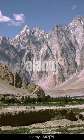 Pakistan Azad Kaschmir Gulmit Karakorum Highway Pasu Gipfel Stockfoto