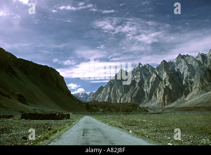 Pakistan Azad Kaschmir Gulmit Karakorum Highway Pasu Gipfel Stockfoto