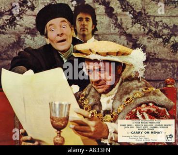 CARRY ON HENRY - 1971 Rang/Peter Rogers Film von Kenneth Williams auf der linken Seite und Sid James Stockfoto