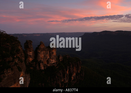 Sonnenuntergang auf die Three Sisters in den Blue Mountains in der Nähe von Sydney NSW Australia Stockfoto