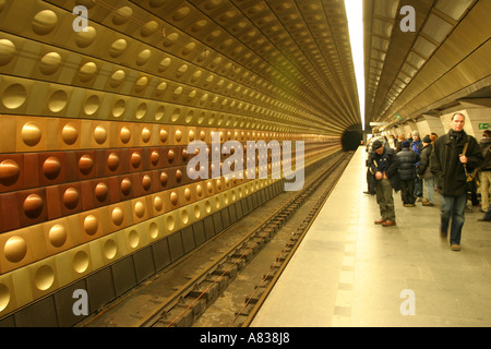 Eine Station in der Prager metro Stockfoto