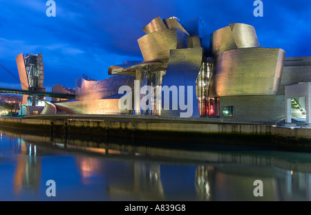 Spanien Biskaia Bilbao Ansicht des Guggenheim-Museums Stockfoto