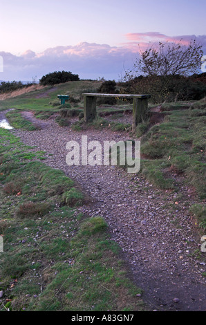 Bank in der Morgendämmerung am Parkhall Landschaft Park, Stoke-On-Trent Stockfoto