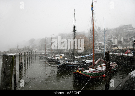 Museumshafen Oevelgoenne, Museumshafen für historische Schiffe auf Elbe, Hamburg, Deutschland Stockfoto