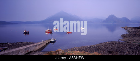 Die schwarzen Cullins Berge von Skye von Elgol Highland Schottland UK GPAN 0120 Stockfoto