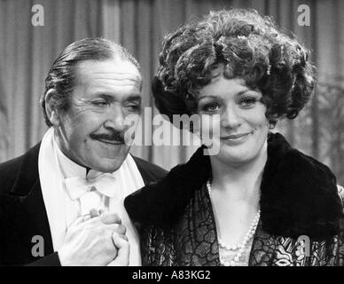 CARRY ON Lachen 1975 UK TV Serie basiert auf der Carry On-Filme - siehe Beschreibung unten Stockfoto