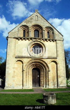 Die Westfassade des St. Marien Kirche, Iffley, Oxford, Oxfordshire, England, UK Stockfoto