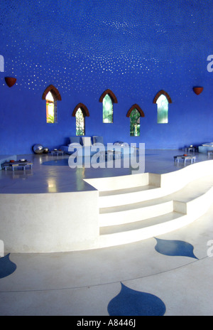 Lounge-Zimmer mit "Star'' Decke in der spektakulär gestalteten Nilaya Hermitage Boutique Hotel in Goa Indien Stockfoto