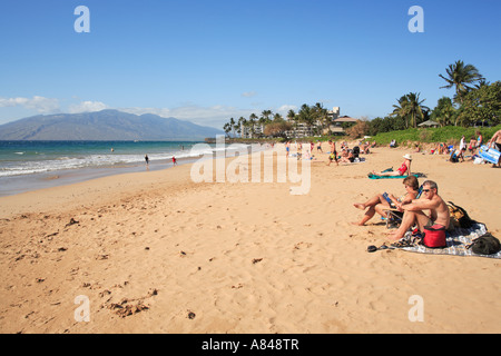 Touristen, Sonnenbaden am Kamaole Beach park II in South Kihei Road Kihei, Maui, Hawaii, usa Stockfoto