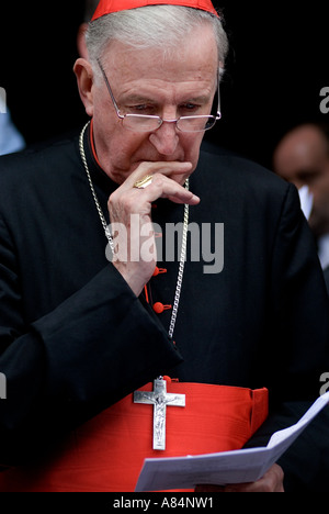 KARDINAL CORMACK KARDINAL CORMACK MURPHY O CONNOR OSTERN KARFREITAG PROZESSION KATHOLISCHE RELIGION WESTMINSTER ABBEY WESTMINSTER Stockfoto