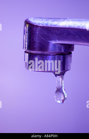 Einen tropfenden Wasserhahn Stockfoto