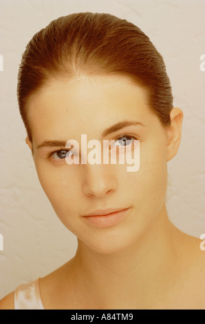 Studio Porträt der jungen Frau Professional Modell mit makellosen Make-up. Stockfoto