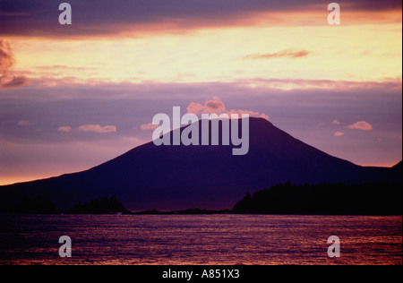 Die Vereinigten Staaten von Amerika. Alaska. Sitka. Kruzof Island. Mount Edgecumbe. Stockfoto