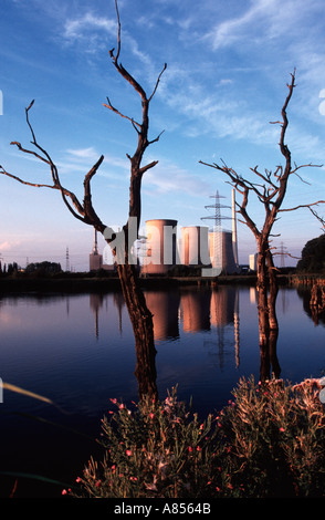 Kohlekraftwerk Kraftwerk und der Biosphäre vor es Hamm Nord Rhein Westfalen Deutschland Europa Stockfoto