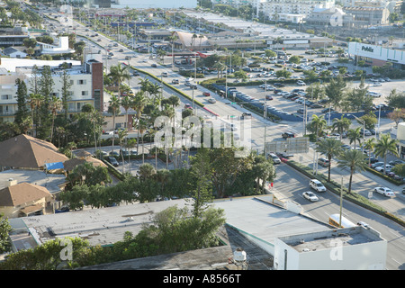 Ansicht der Gegend um Collins Ave, Sunny Isles Beach, Miami, Florida USA. Stockfoto