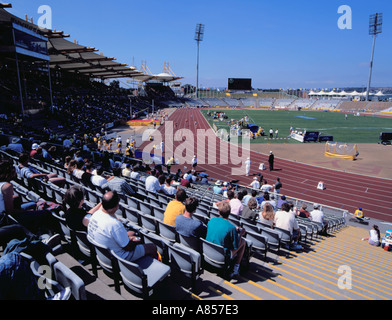 Tausende von Menschen beobachten eine Leichtathletik-Veranstaltung, Don Valley Stadium, Sheffield, West Yorkshire, England, UK. Stockfoto