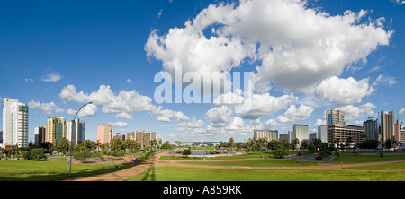 Ein 3 Bild Stich Blick vom Fernsehturm Süd-Ost in Richtung The National Congress und Bundesbauten. Stockfoto