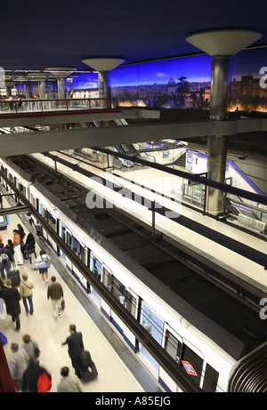 U-Bahn Station Nuevos Ministerios, Madrid, Spanien Stockfoto