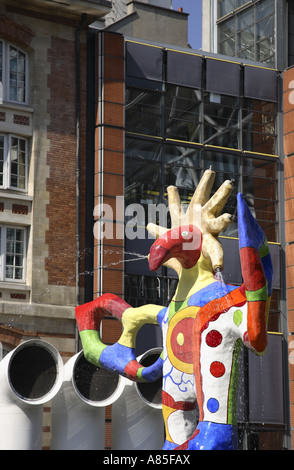 Mechanische Brunnen außerhalb Centre Georges Pompidou, Igor Strawinsky Square, von Jean Tinguely und Niki de Saint-Paul, Paris Stockfoto