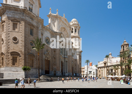 Vorderseite der Kathedrale, Plaza De La Catedral, Old Town, Cádiz, Andalusien, Spanien Stockfoto