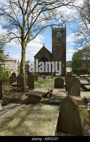 Kirche und Friedhof in der Nähe von Bronte Parsonage Museum, Haworth, West Yorkshire, England, UK Stockfoto