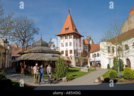 Komárno, Slowakei. Nadvorie Autor / Europa Udvar / Europa Platz Stockfoto