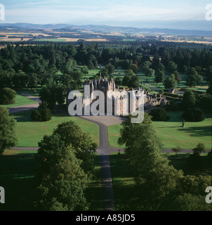 Luftaufnahme von Glamis Castle Schottland Kindheit Zuhause der Queen Elizabeth Queen s Mutter Stockfoto