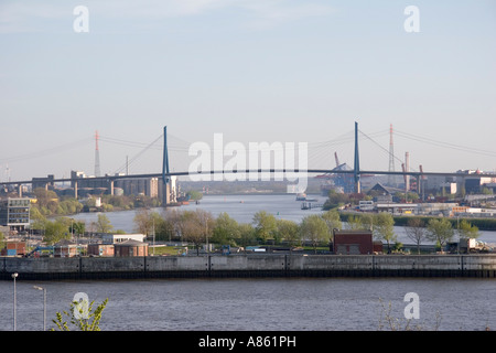 Wer ist eine Schrägseilbrücke in Hamburg, Deutschland Stockfoto