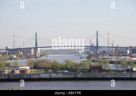 Wer ist eine Schrägseilbrücke in Hamburg, Deutschland Stockfoto
