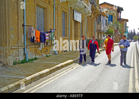 Jungs in Türkisch Straße Stockfoto