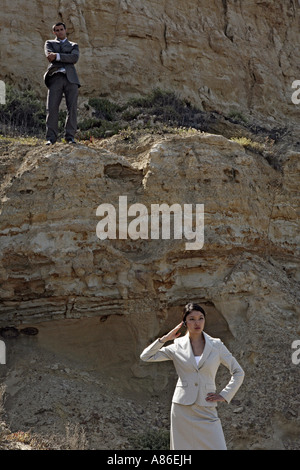 Blick auf einen Mann und eine Frau stehen. Stockfoto