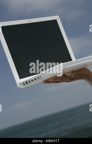 Blick auf einen Laptop statt hoch. Stockfoto