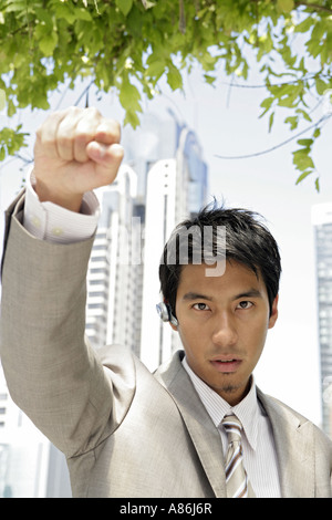 Porträt eines executive gestikulieren. Stockfoto