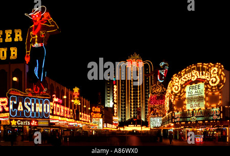 Nevada-Las Vegas-Pionier Club Neon Cowboy Schild am Glitter Gulch Stockfoto