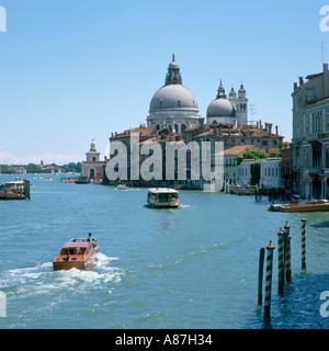 Canal Grande und Kirche Santa Maria della Salute, Venedig, Veneto, Italien Stockfoto