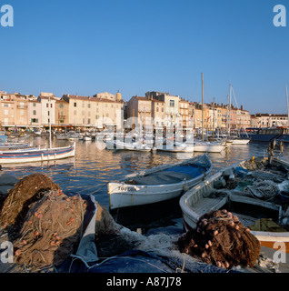 Am frühen Abend im alten Hafen, St Tropez, Côte d ' Azur, Frankreich Stockfoto