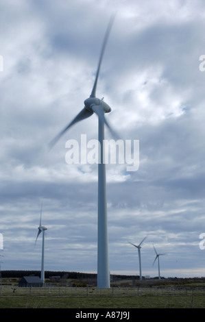 Stromerzeugung auf die Boyndie Windfarm auf dem alten stillgelegten Flugplatz in der Nähe von Banff Aberdeenshire. Stockfoto