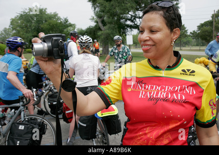 Alabama Mobile County, Mobile, Brookley Center, Zentrum, U-Bahn-Fahrradroute, Fahrradautobahn, Radfahrer, Schwarze Schwarze Afrikaner, ethnische Minderheit, Stockfoto