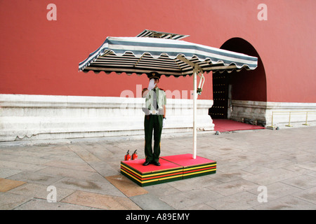 Ehrenwache vor dem Kaiserpalast, Peking, China Stockfoto