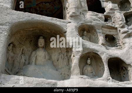 Buddha-Statuen geschnitzt in den alten Yungang Grotten, Datong, Shanxi, China. Stockfoto