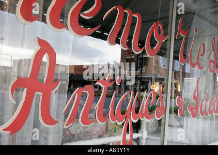 Alabama Lawrence County, Moulton, Hauptstraße, Court House Square, Erinnerungen Antiquitäten und Ideen, Fenster, Schild, Logo, Besucher reisen Reise Tour Tourist tou Stockfoto