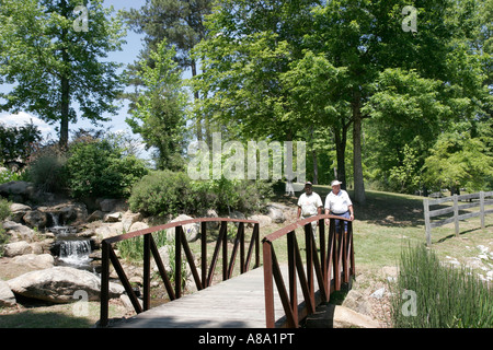 Alabama Tallapoosa County, Alexander City, Charles Bailey Sportplex, Park, Brücke, Besucher reisen Reise touristischer Tourismus Wahrzeichen Kultur Stockfoto