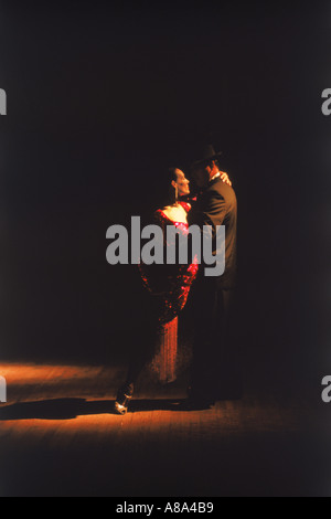 Paar Tango tanzen in Tango Bar in Buenos Aires Argentinien Stockfoto