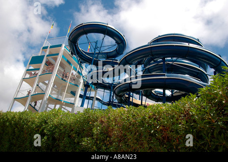 Wasserrutsche Slalum Gerät im großen ein Themenpark in der Nähe von Alcantarilha Stadt Algarve Portugal Stockfoto