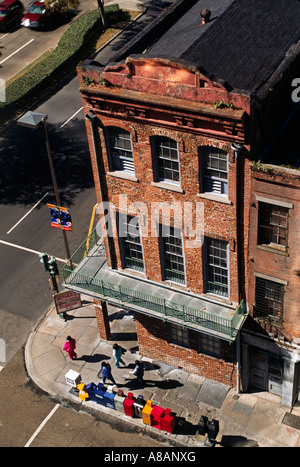Alten Backstein-Gebäude mit MAMAS RESTAURANT NEW ORLEANS LOUISIANA Stockfoto