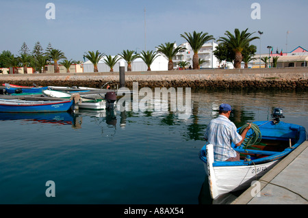 Die Marina von Olhao oder Olhao da Restauracao in der Nähe der regionalen Hauptstadt Faro an der Algarve die südlichste Region von Portugal Stockfoto