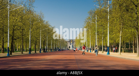 Der Blick in Richtung Buckingham Palace London England UK Mall Stockfoto